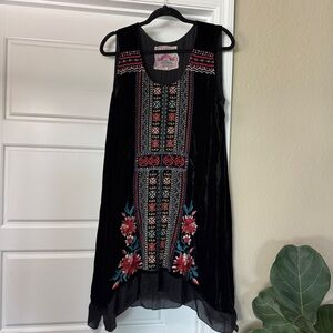 Johnny Was Sleeveless Embroidered Black Velvet Tunic